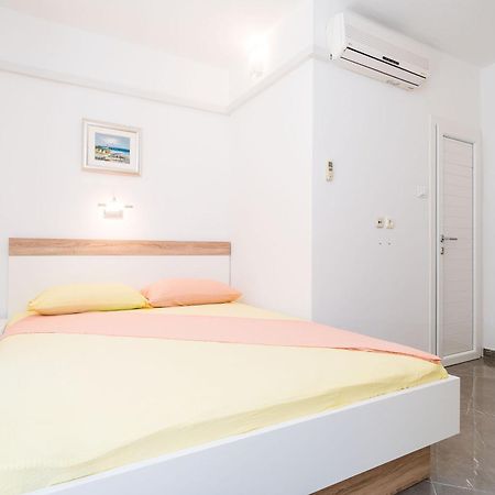 Rooms & Apartments Barisic Mlini Room photo