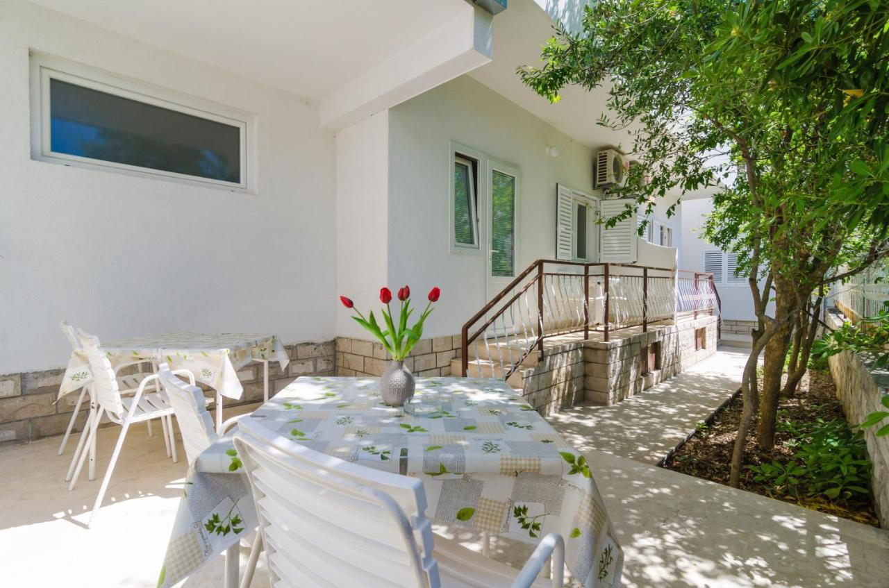 Rooms & Apartments Barisic Mlini Exterior photo