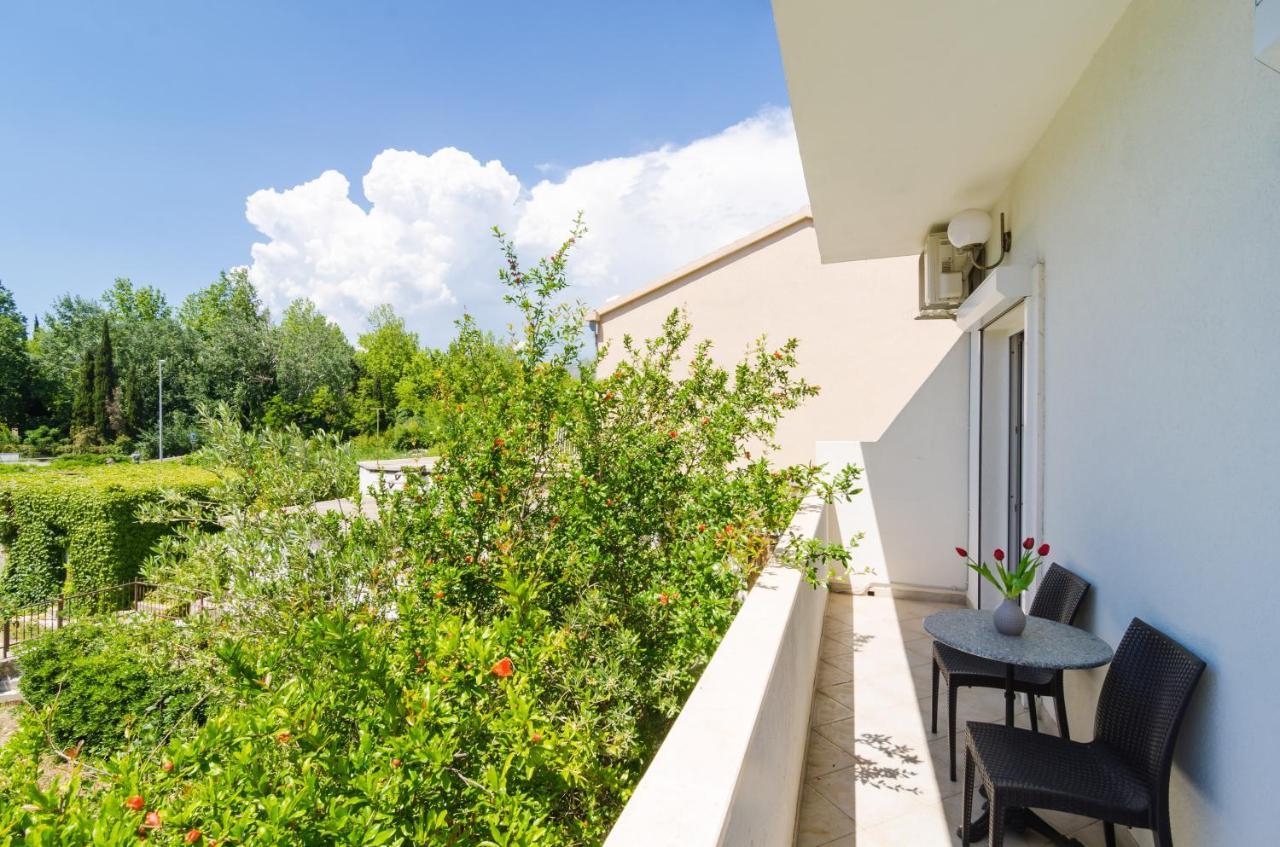 Rooms & Apartments Barisic Mlini Exterior photo