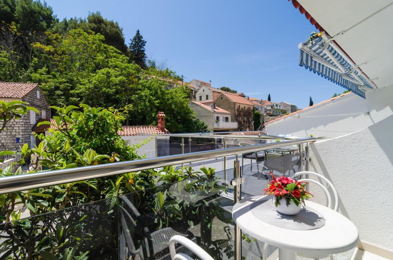 Rooms & Apartments Barisic Mlini Exterior photo