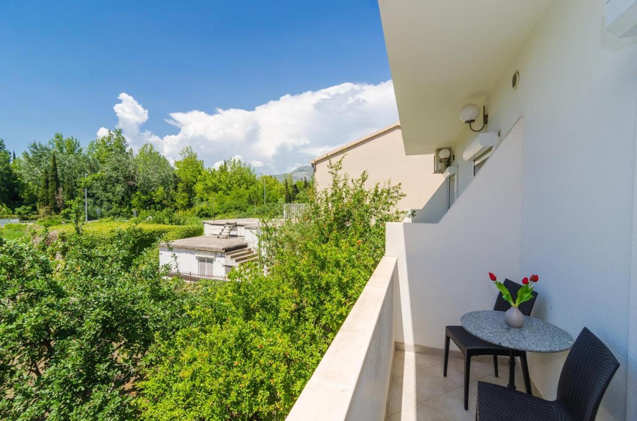 Rooms & Apartments Barisic Mlini Exterior photo