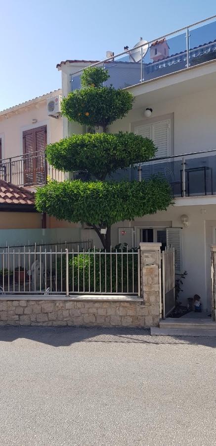 Rooms & Apartments Barisic Mlini Exterior photo