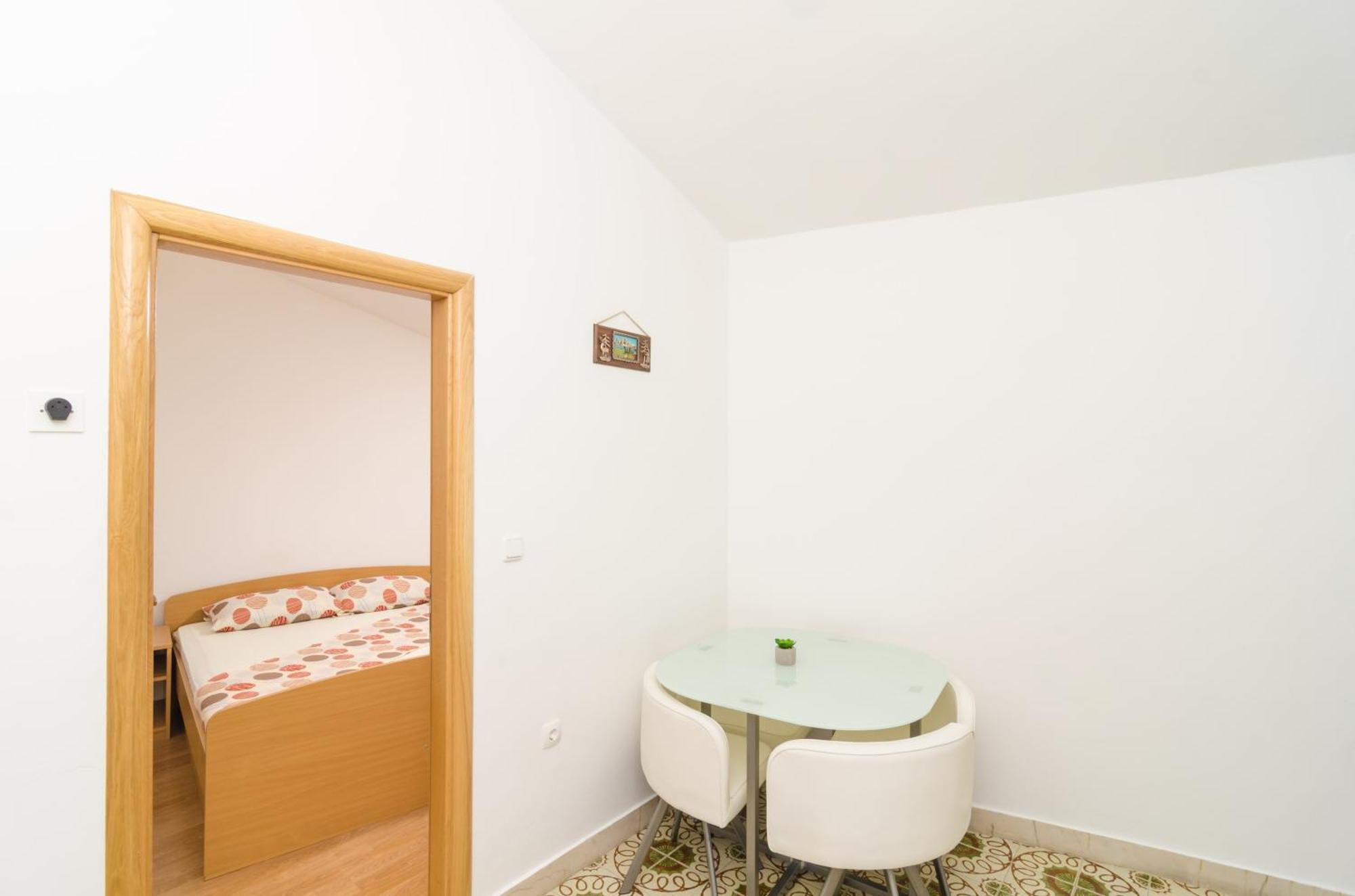 Rooms & Apartments Barisic Mlini Room photo