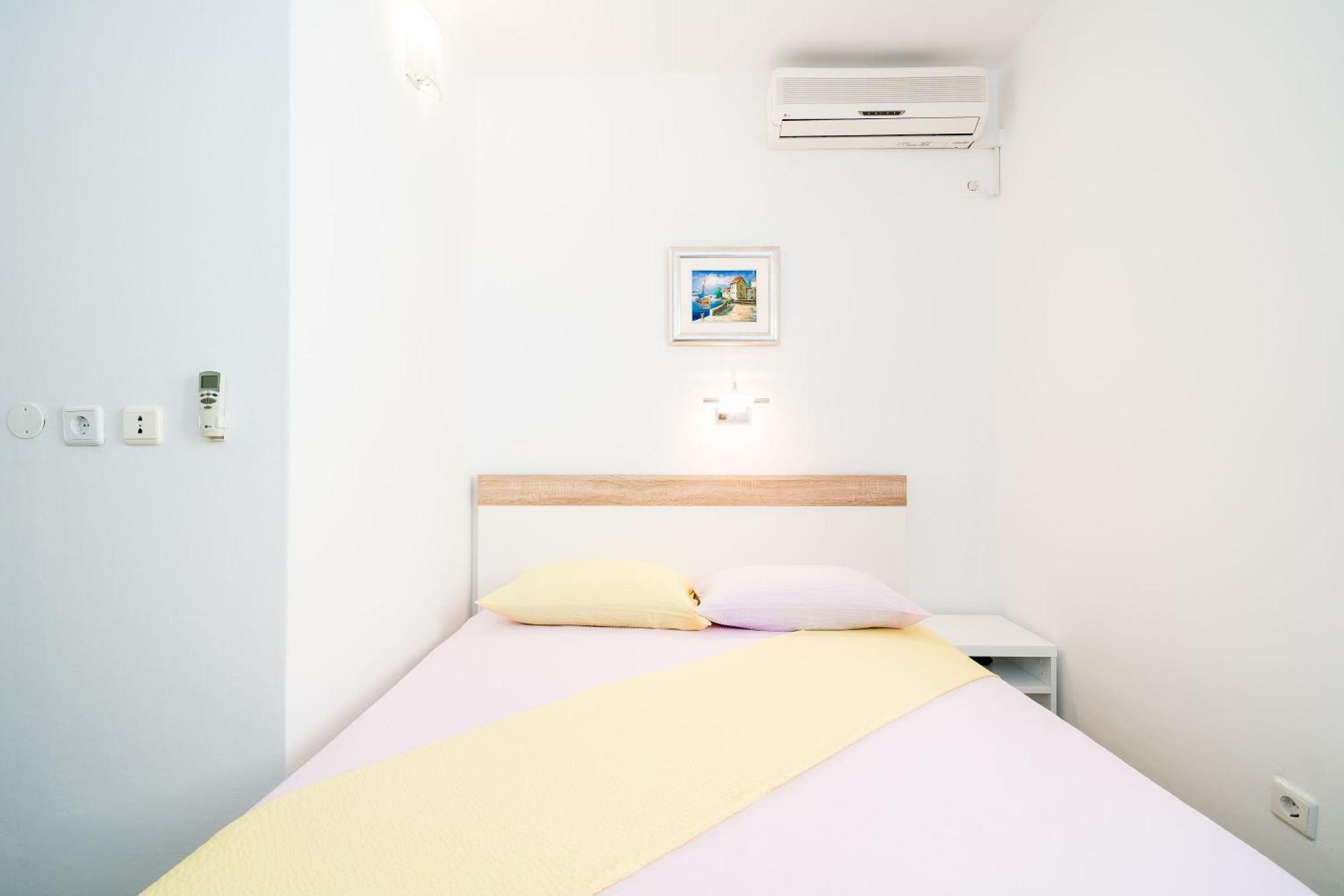 Rooms & Apartments Barisic Mlini Room photo