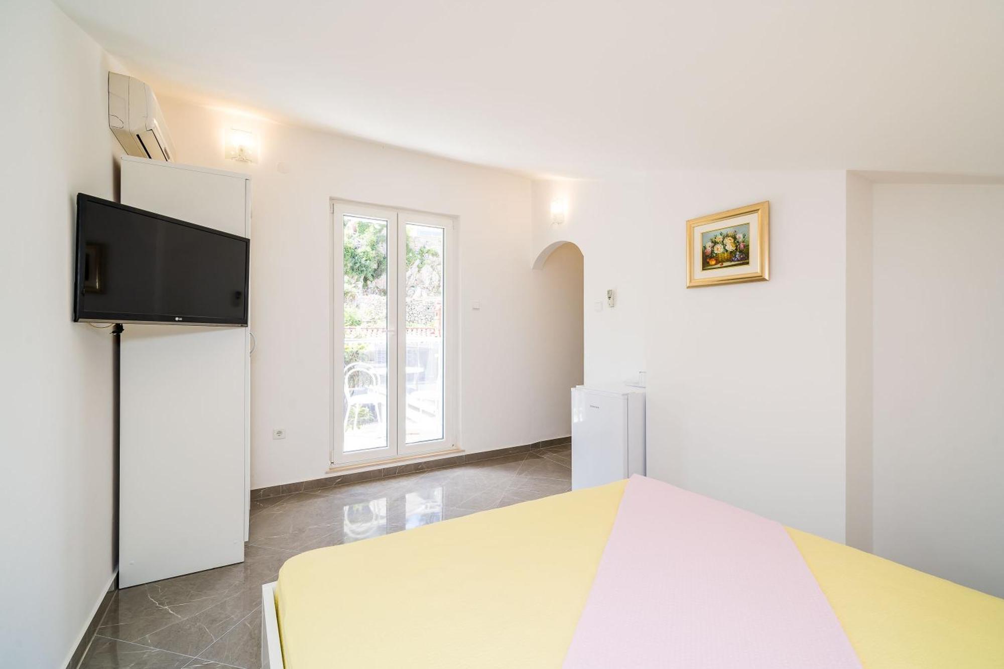 Rooms & Apartments Barisic Mlini Room photo
