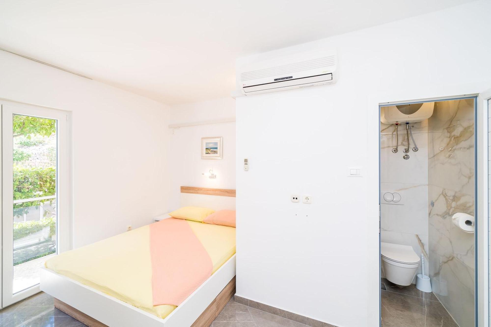 Rooms & Apartments Barisic Mlini Room photo